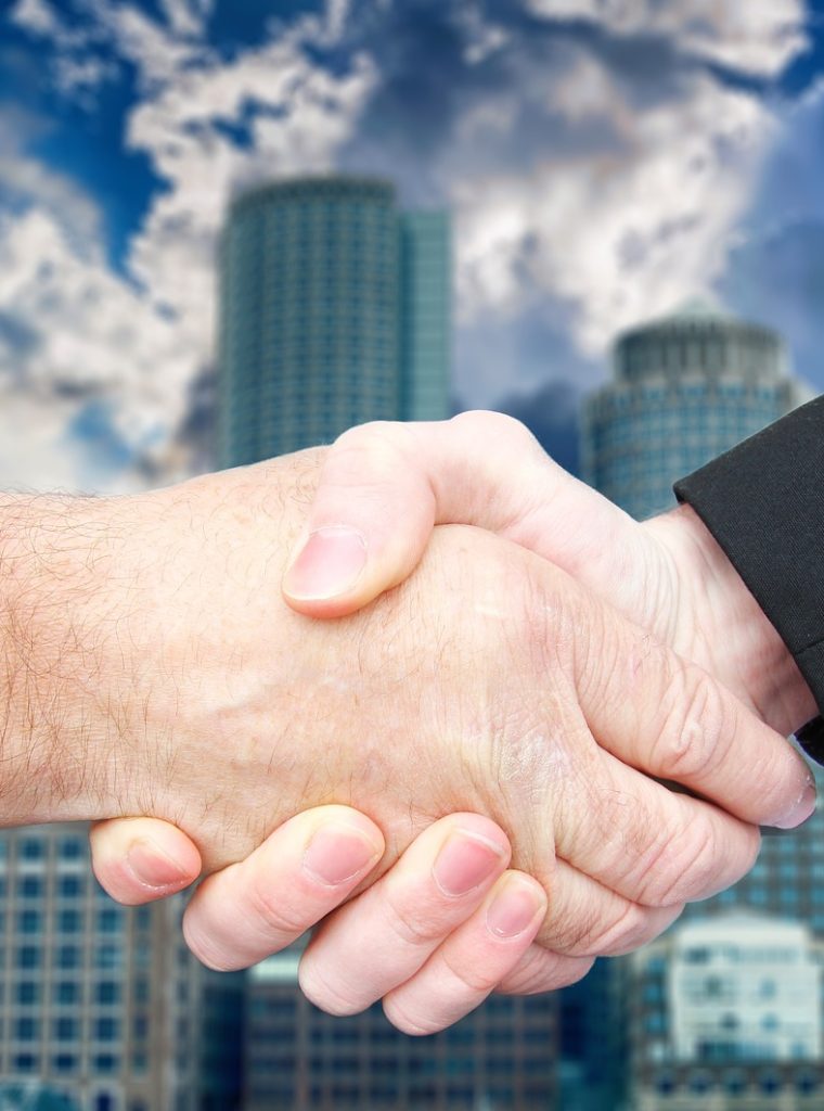 handshake-3198019_1280